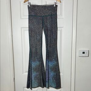 Teeki Mermaid Flare Yoga Pants Women’s Small